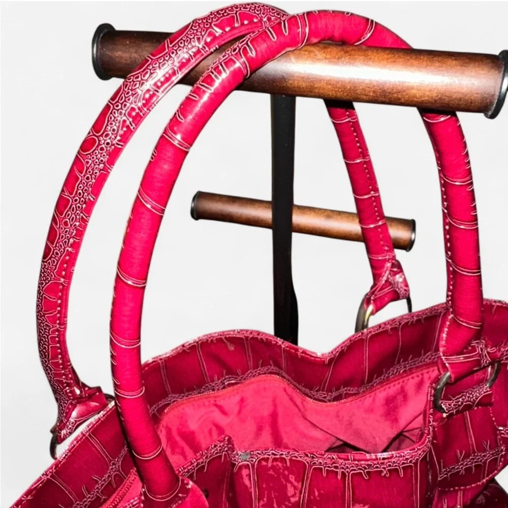 Croc Style Patent Tote with Rose accent - Picture 5 of 5